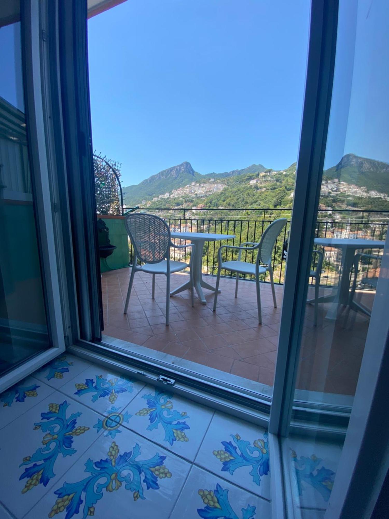 Panoramic Flat Amalfi Coast - Sea View 1 Lägenhet Vietri Exteriör bild